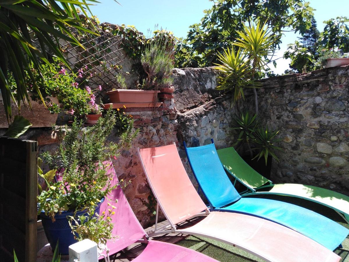 BELLE MAISON DE CARACTERE DE VILLAGE et STUDIO PISCINE Privée 9 PERS Millas Exterior foto